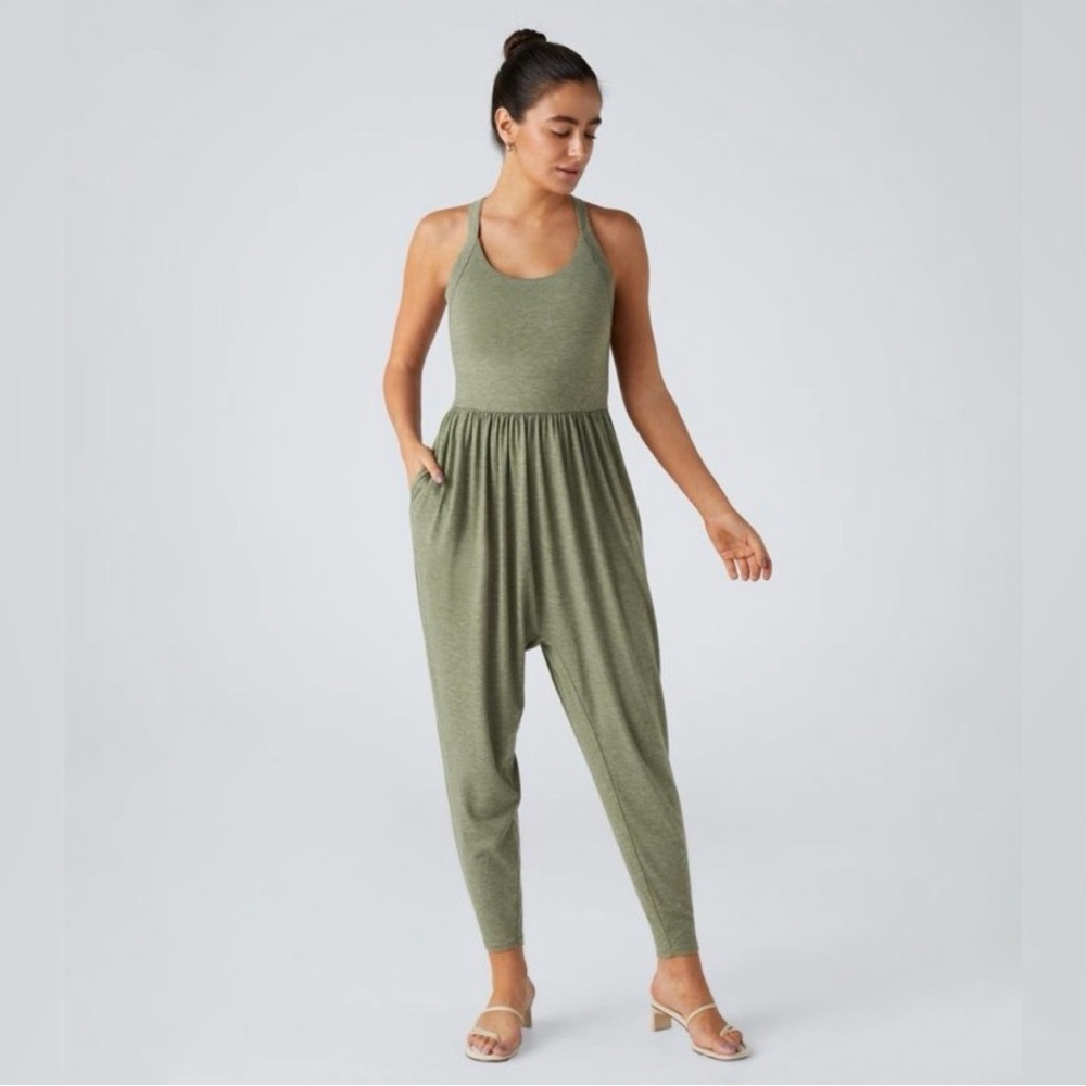 NWT Halara backless twisted harem jumpsuit pockets, easy peezy built in bra - Picture 2 of 4